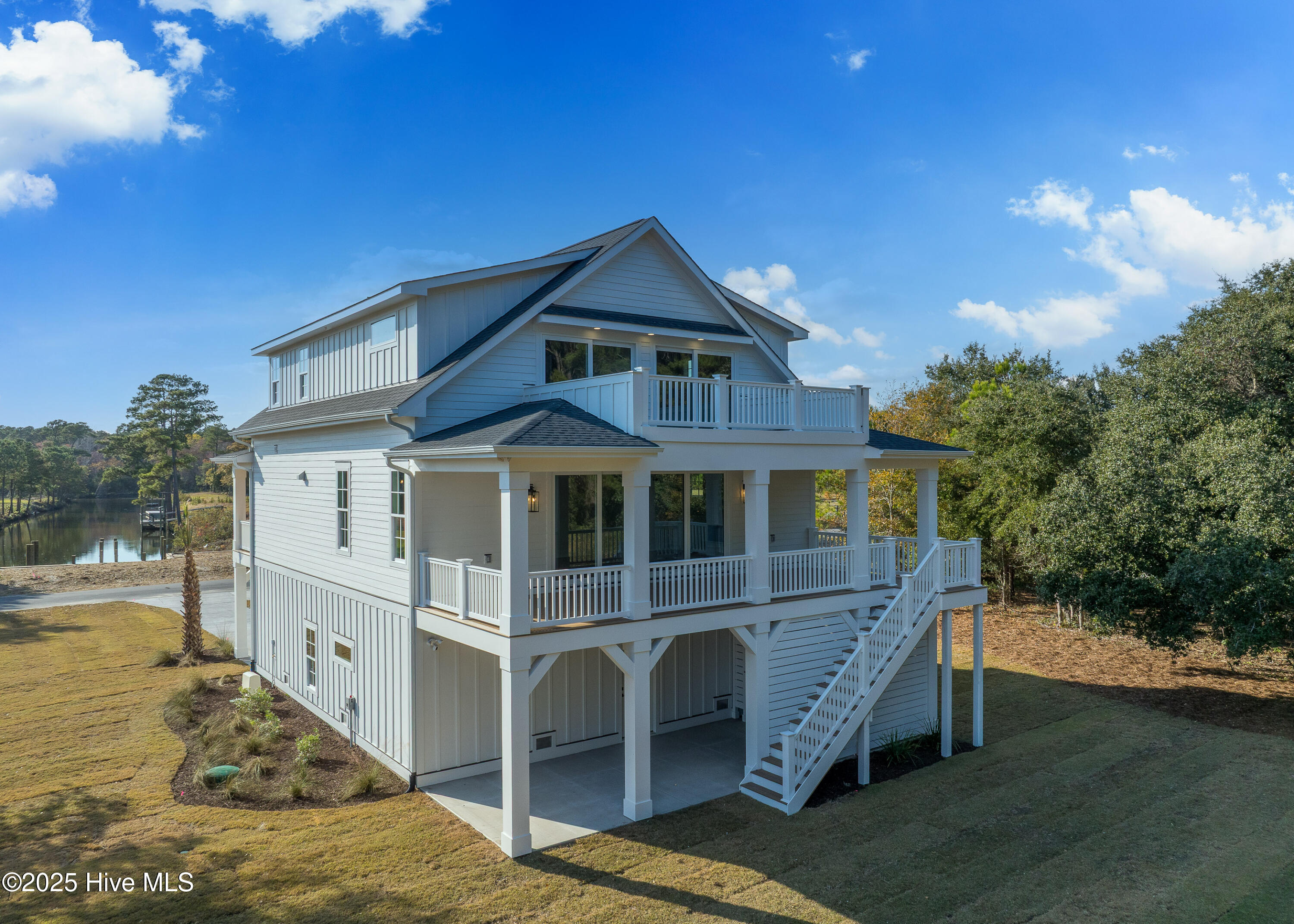 100525288 | Photo 14