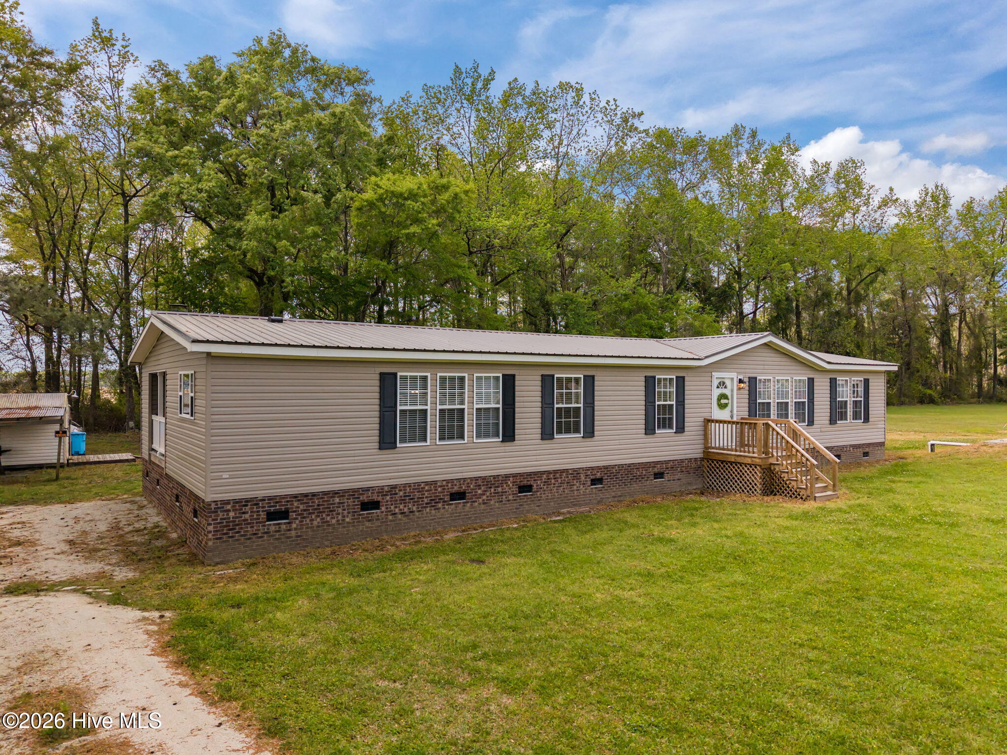 100566211 | Photo 49