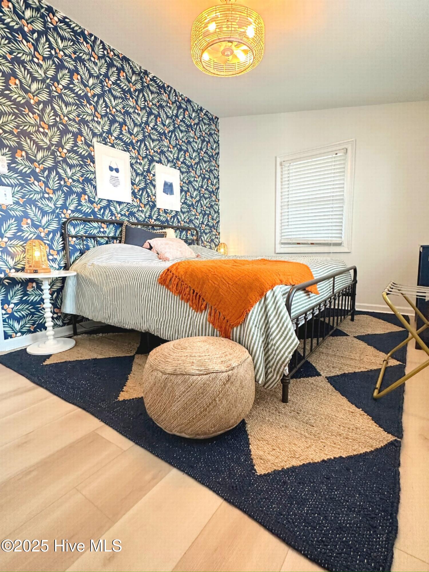 100522389 | Photo 14