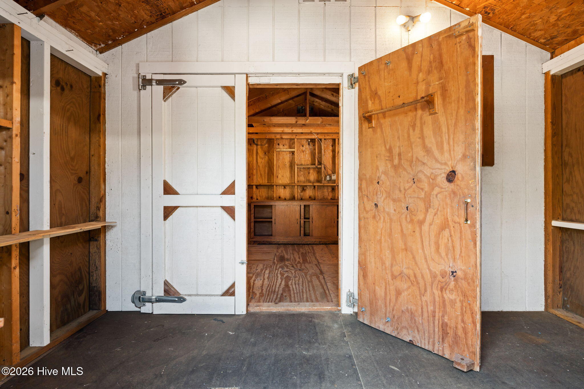 100564751 | Photo 31