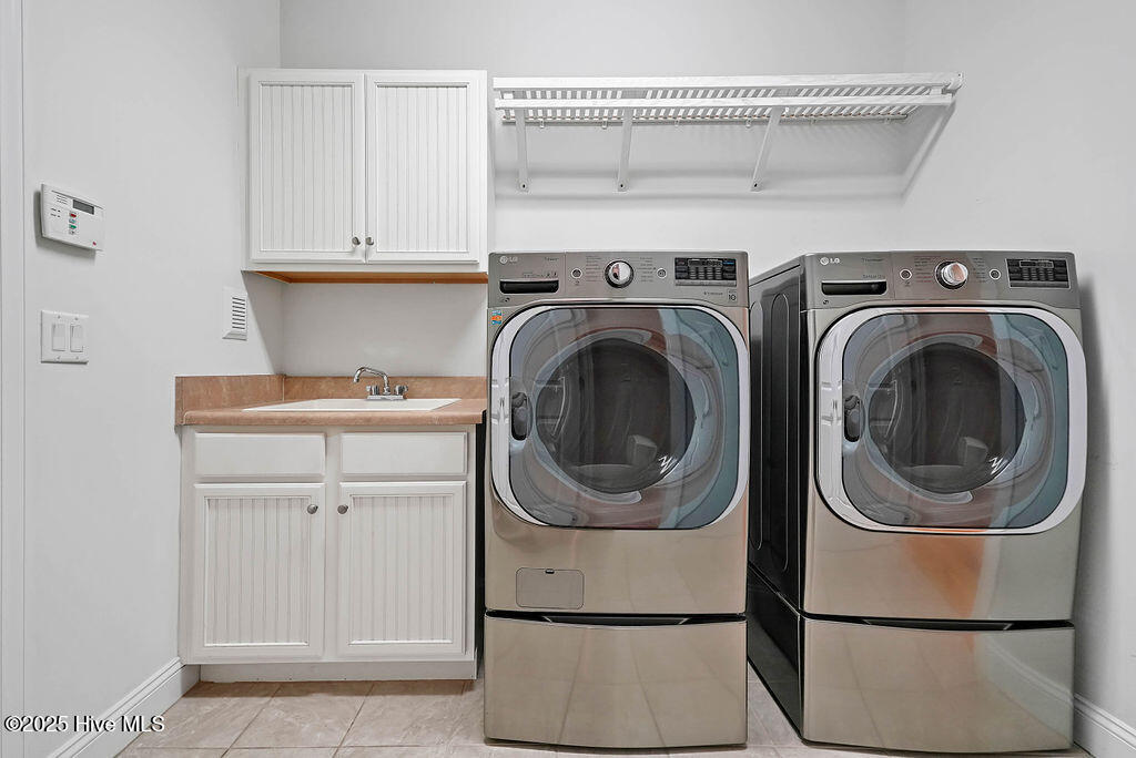 100550023 | Photo 15