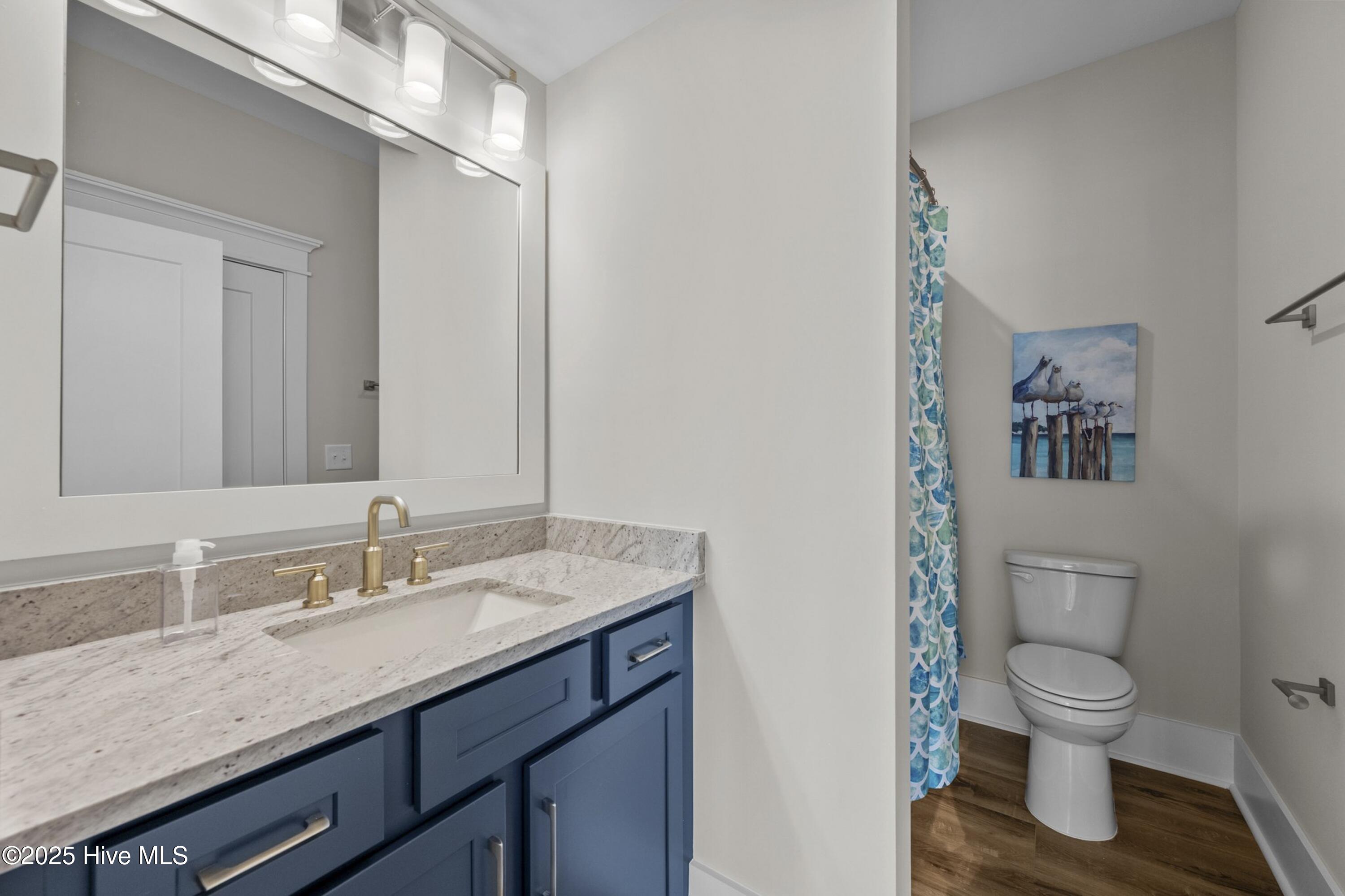 100510701 | Photo 33