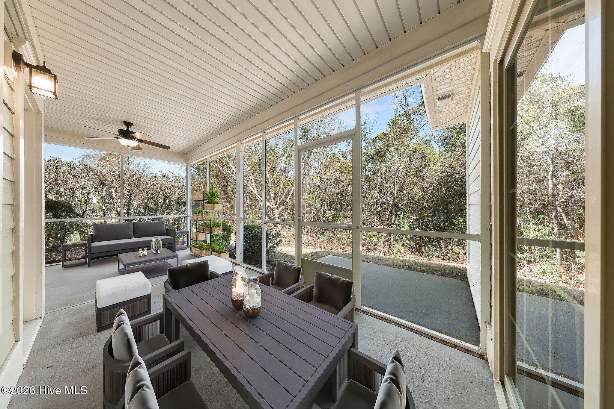 100565690 | Photo 41