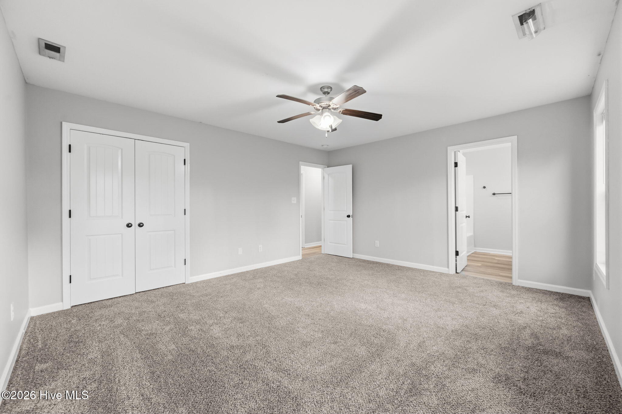 100558814 | Photo 19