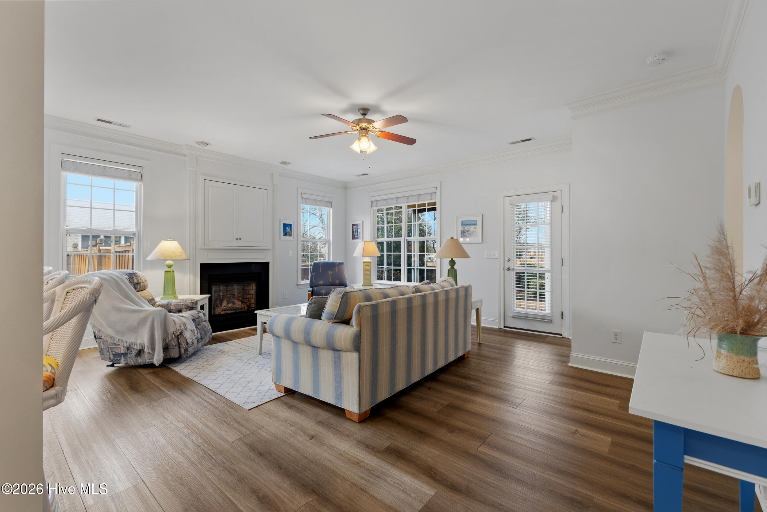 100557149 | Photo 19