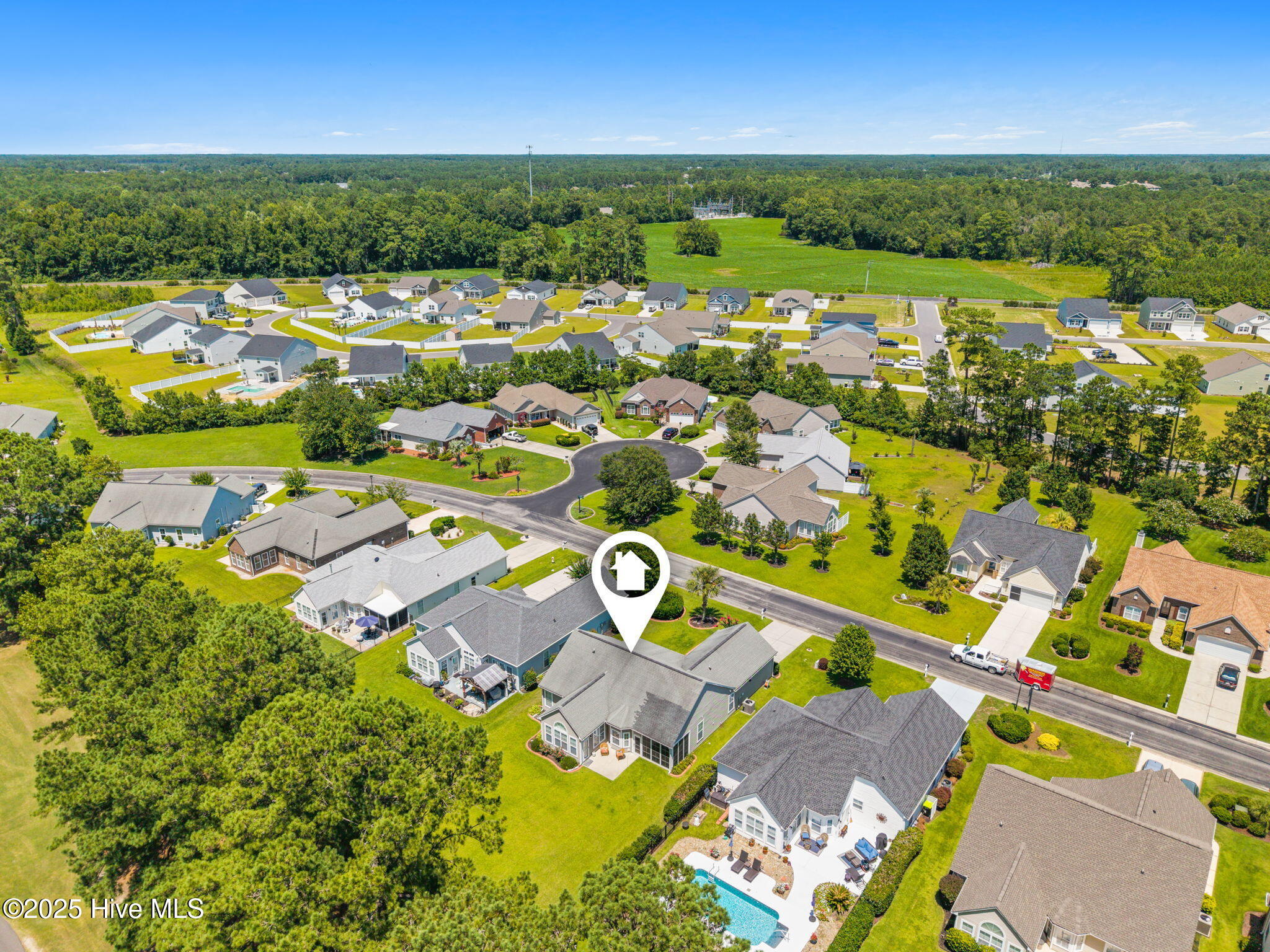 100519140 | Photo 30