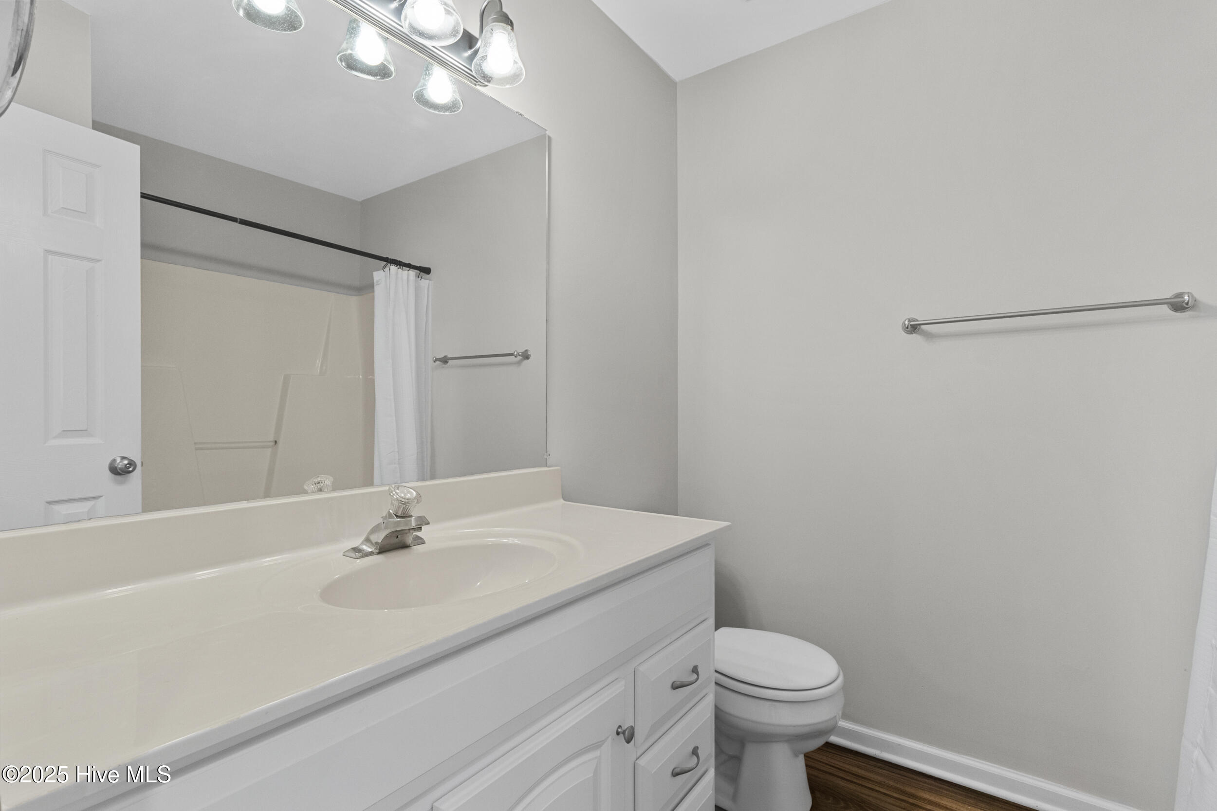 100534993 | Photo 18