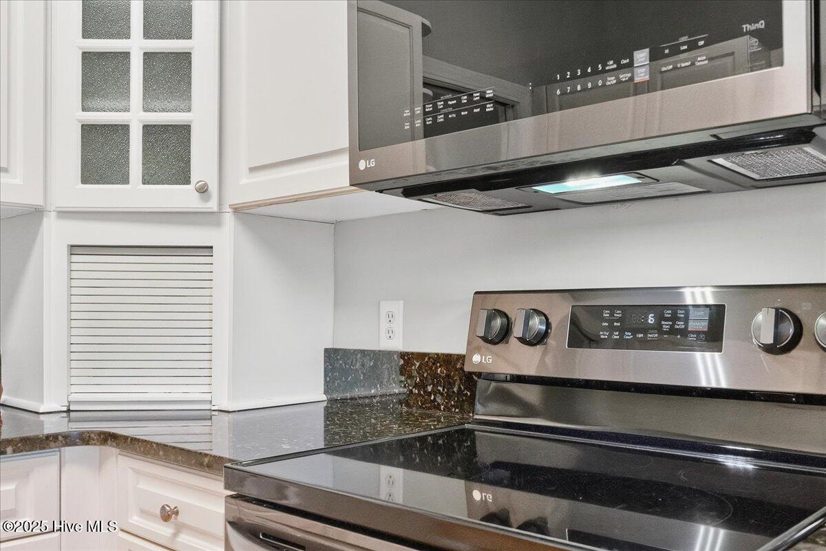 100561885 | Photo 32