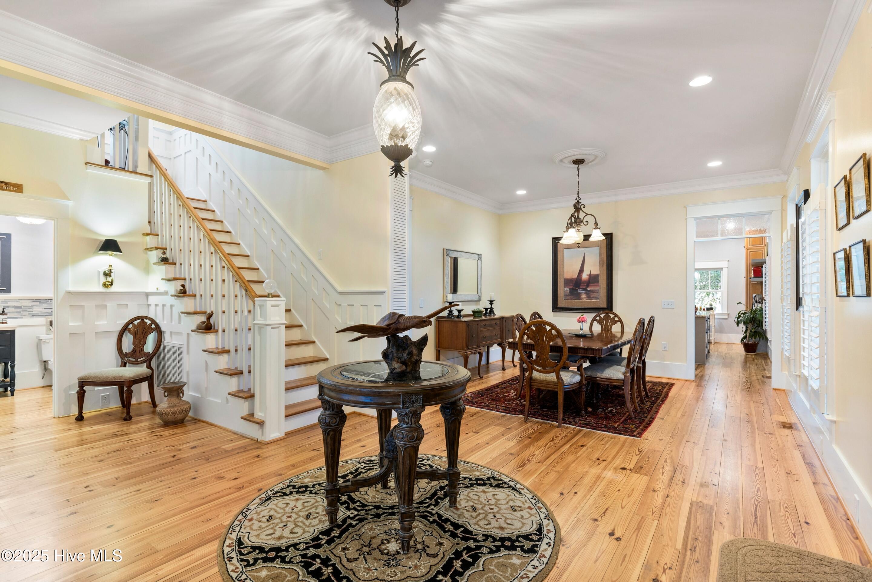 100544140 | Photo 23