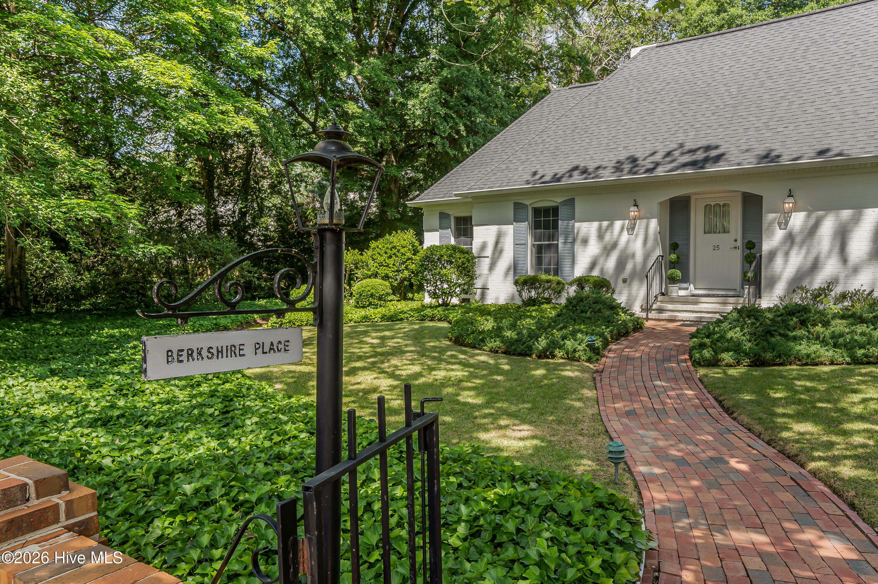 25 Magnolia Rd
