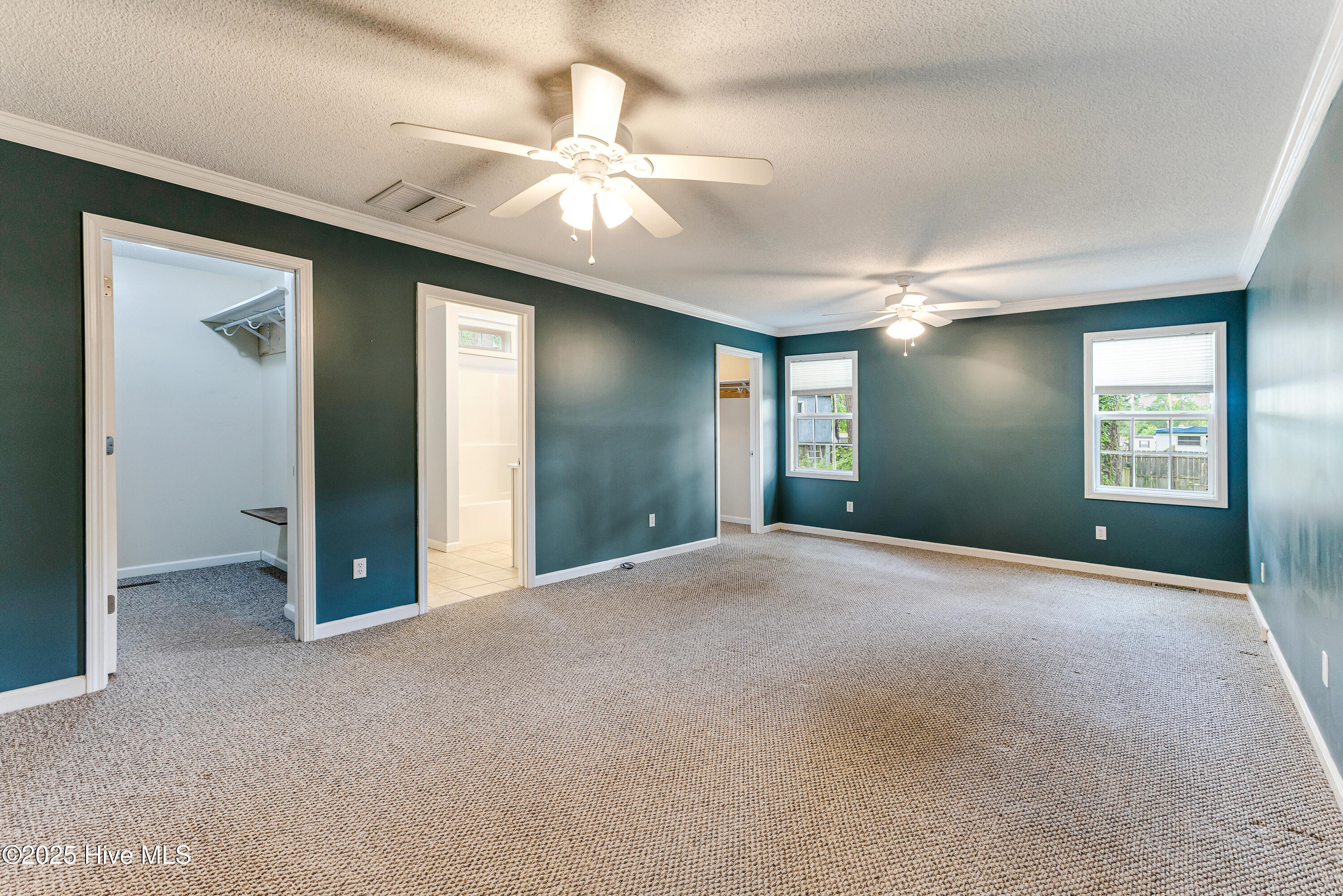 100523240 | Photo 23