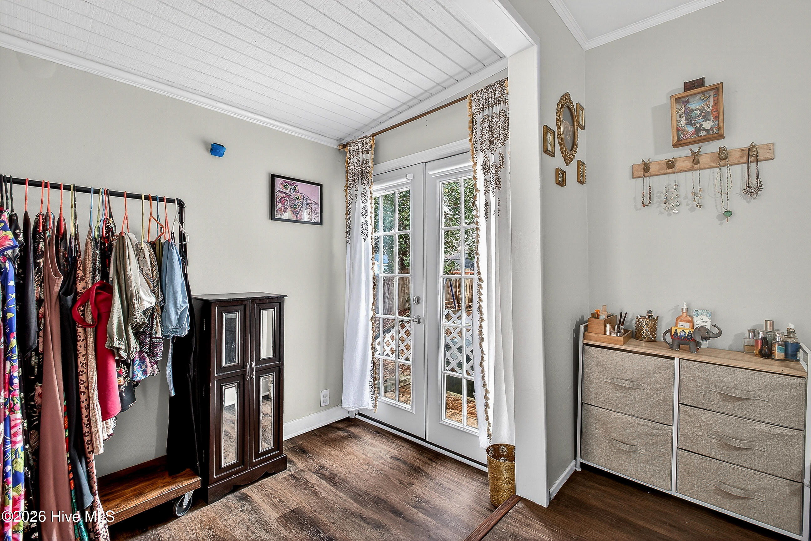 100552598 | Photo 23