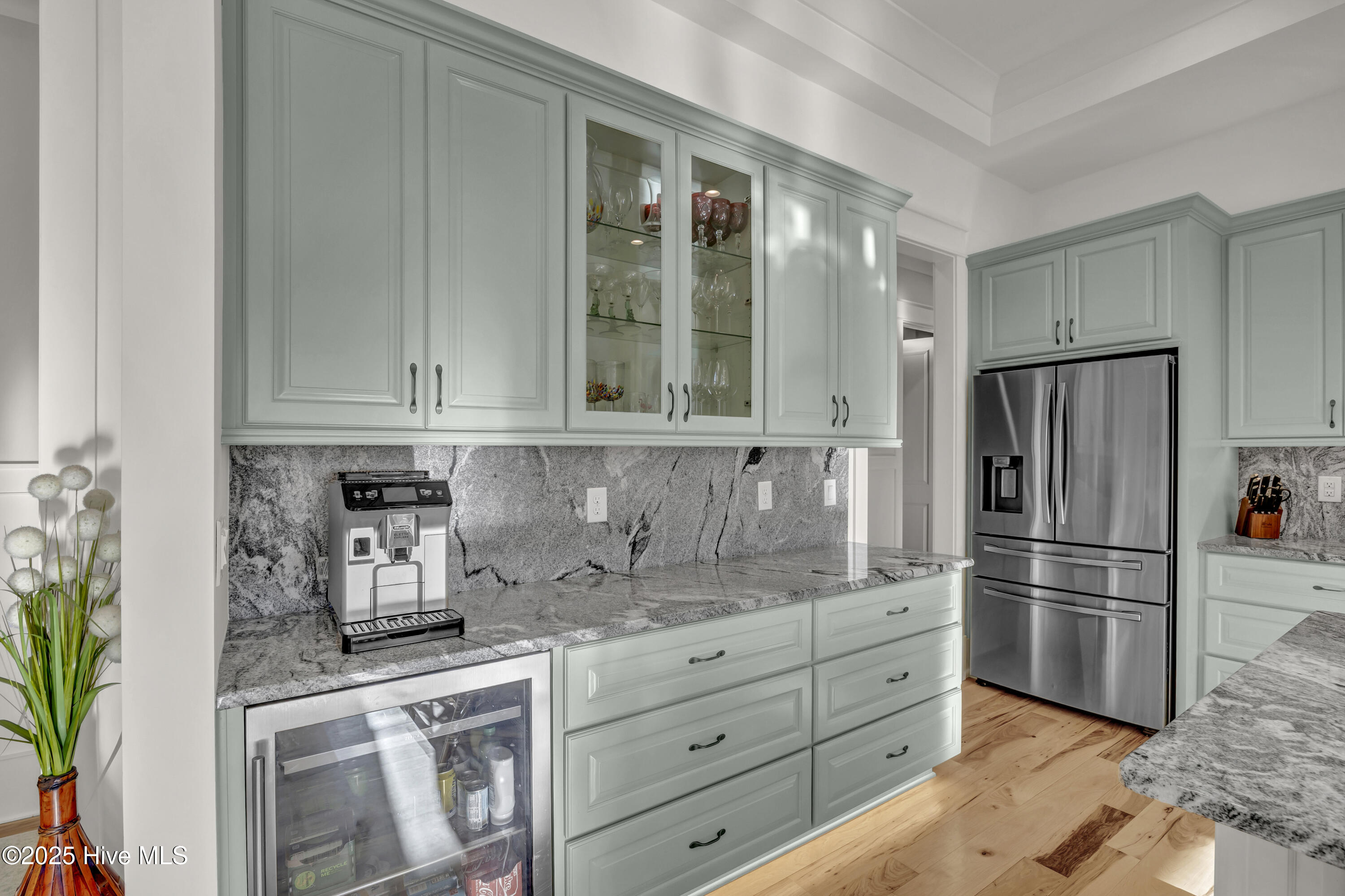 100543149 | Photo 21