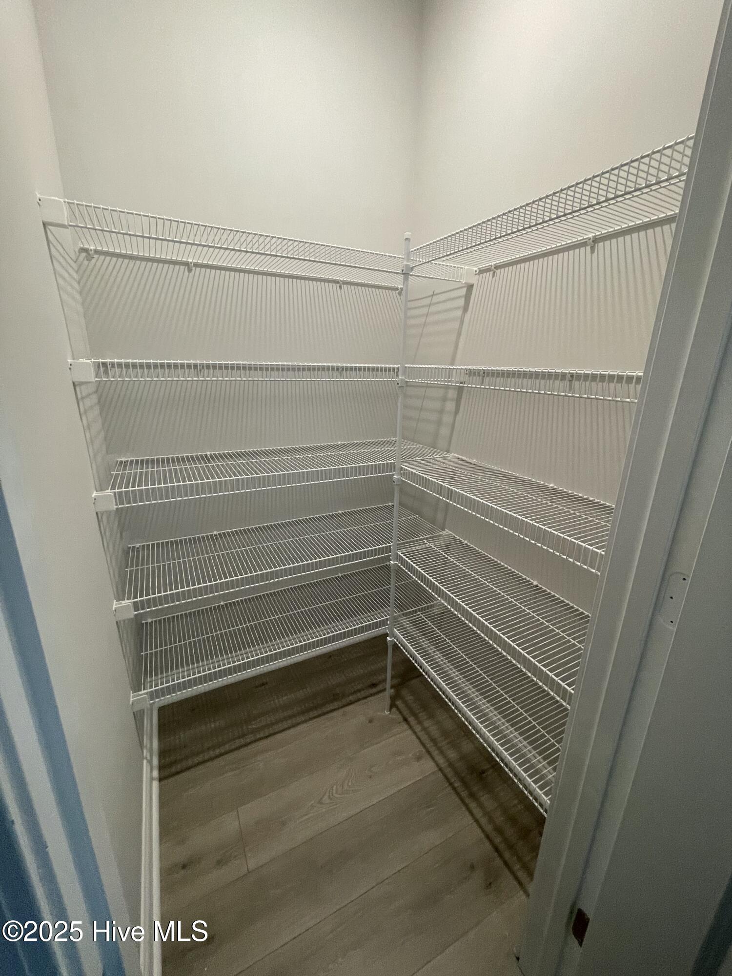 100514580 | Photo 25