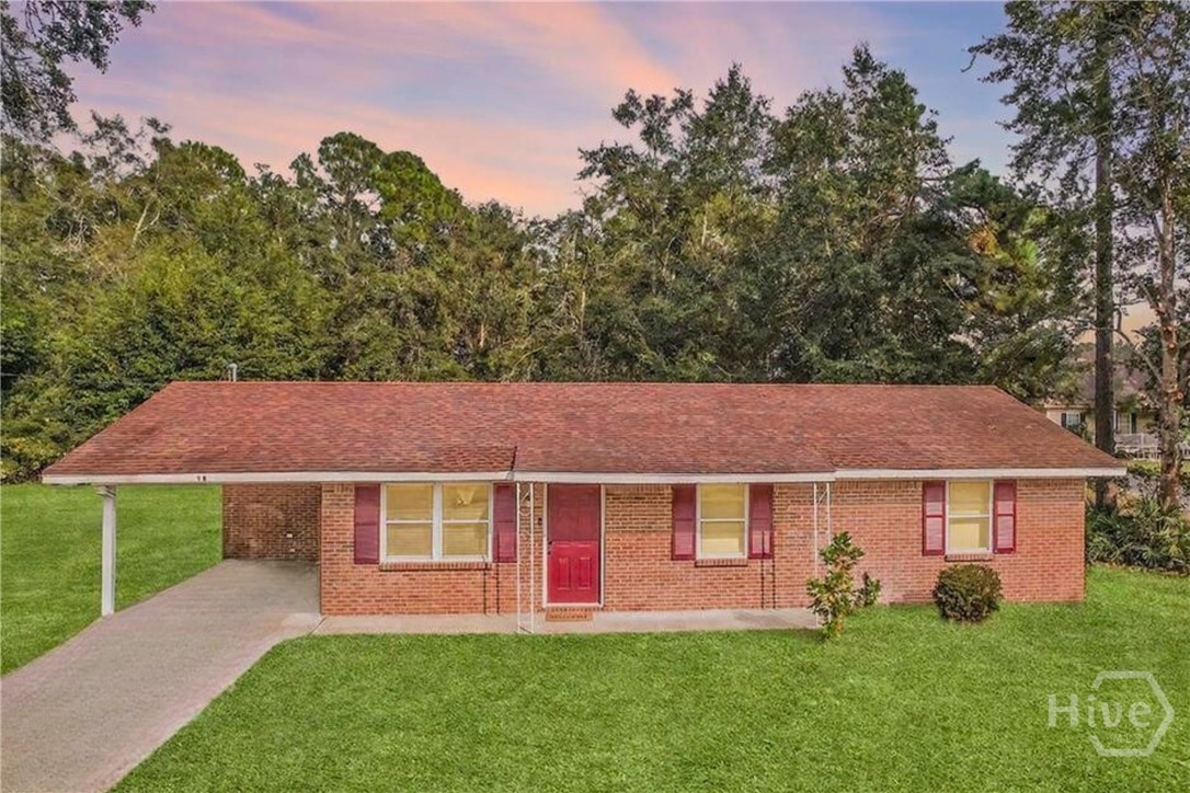 Property at 979B Pineland Avenue