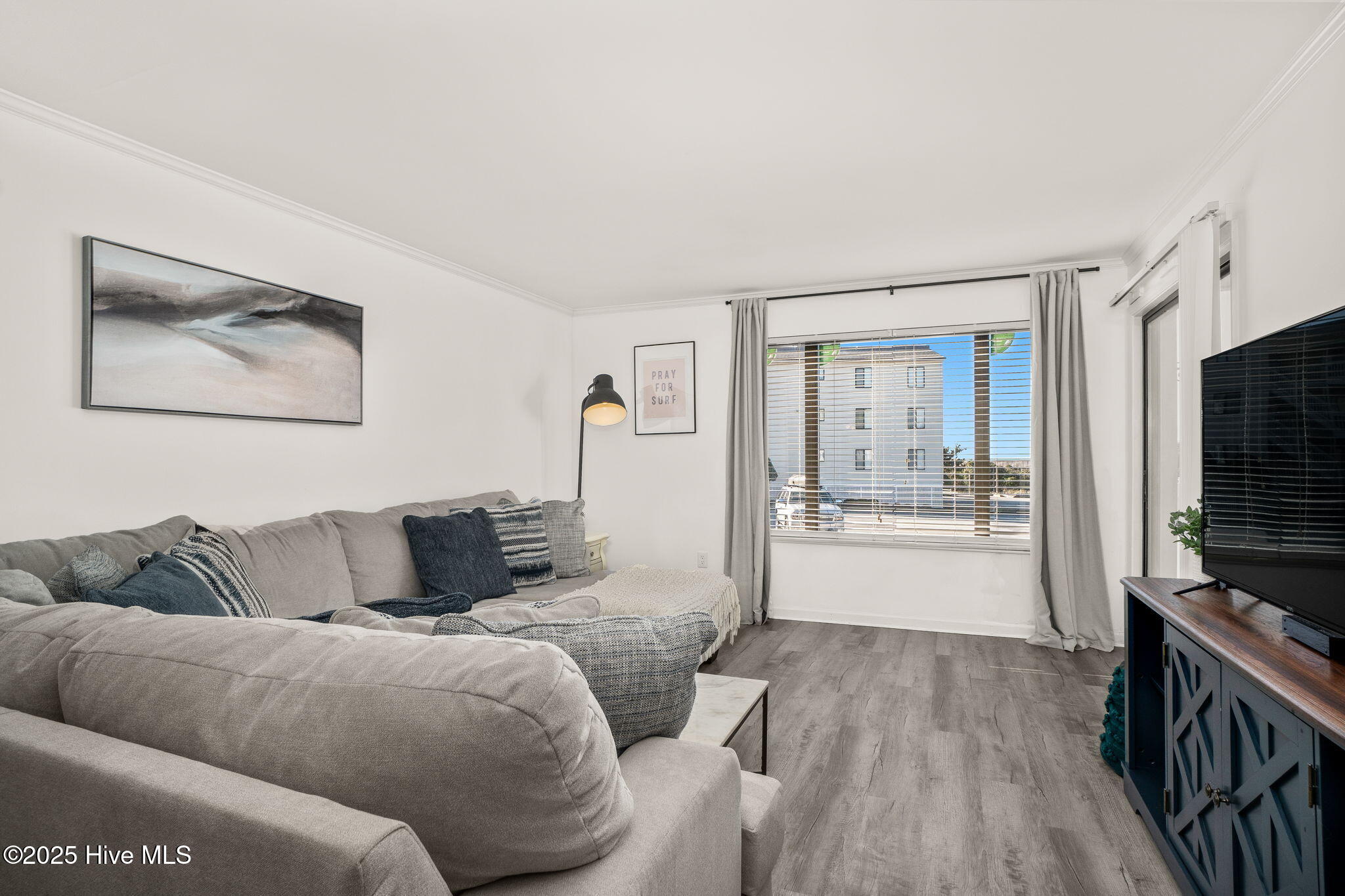 100490191 | Photo 14