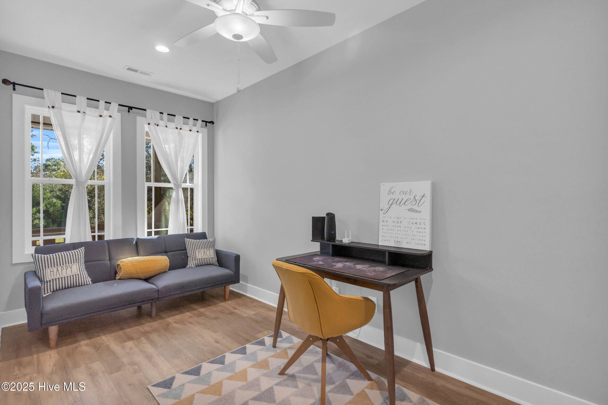 100537847 | Photo 19