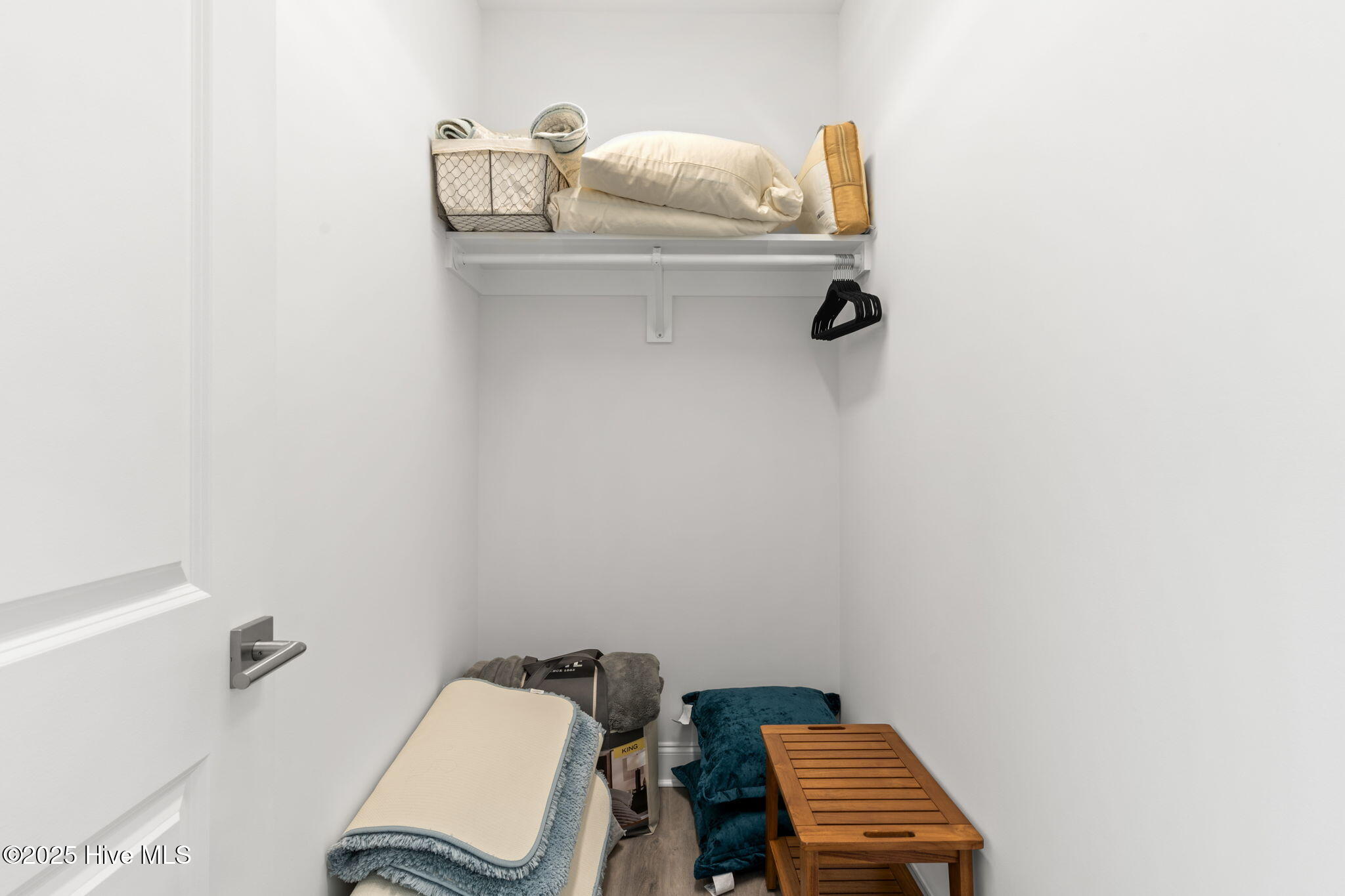 100535167 | Photo 23