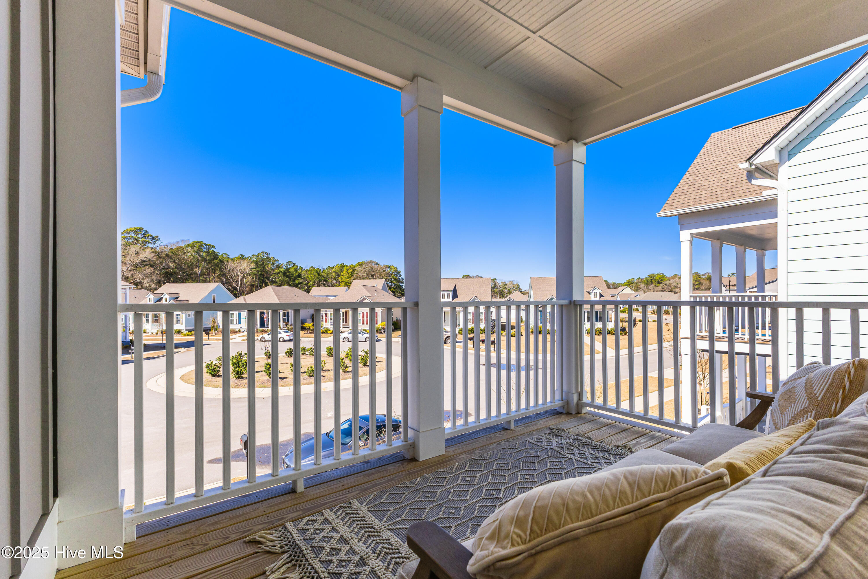 100489867 | Photo 28