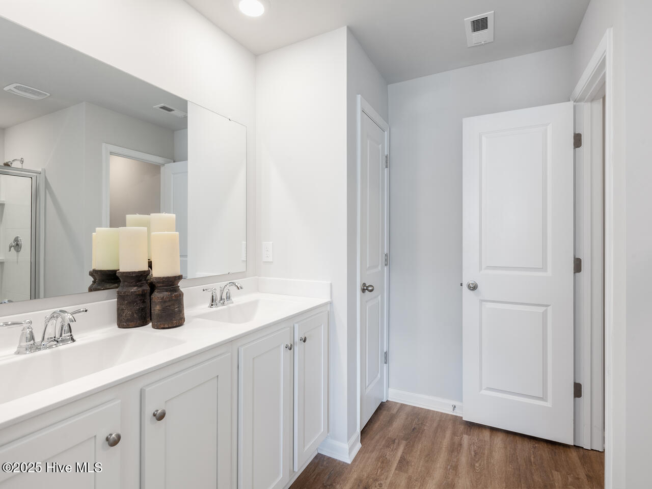 100517966 | Photo 22