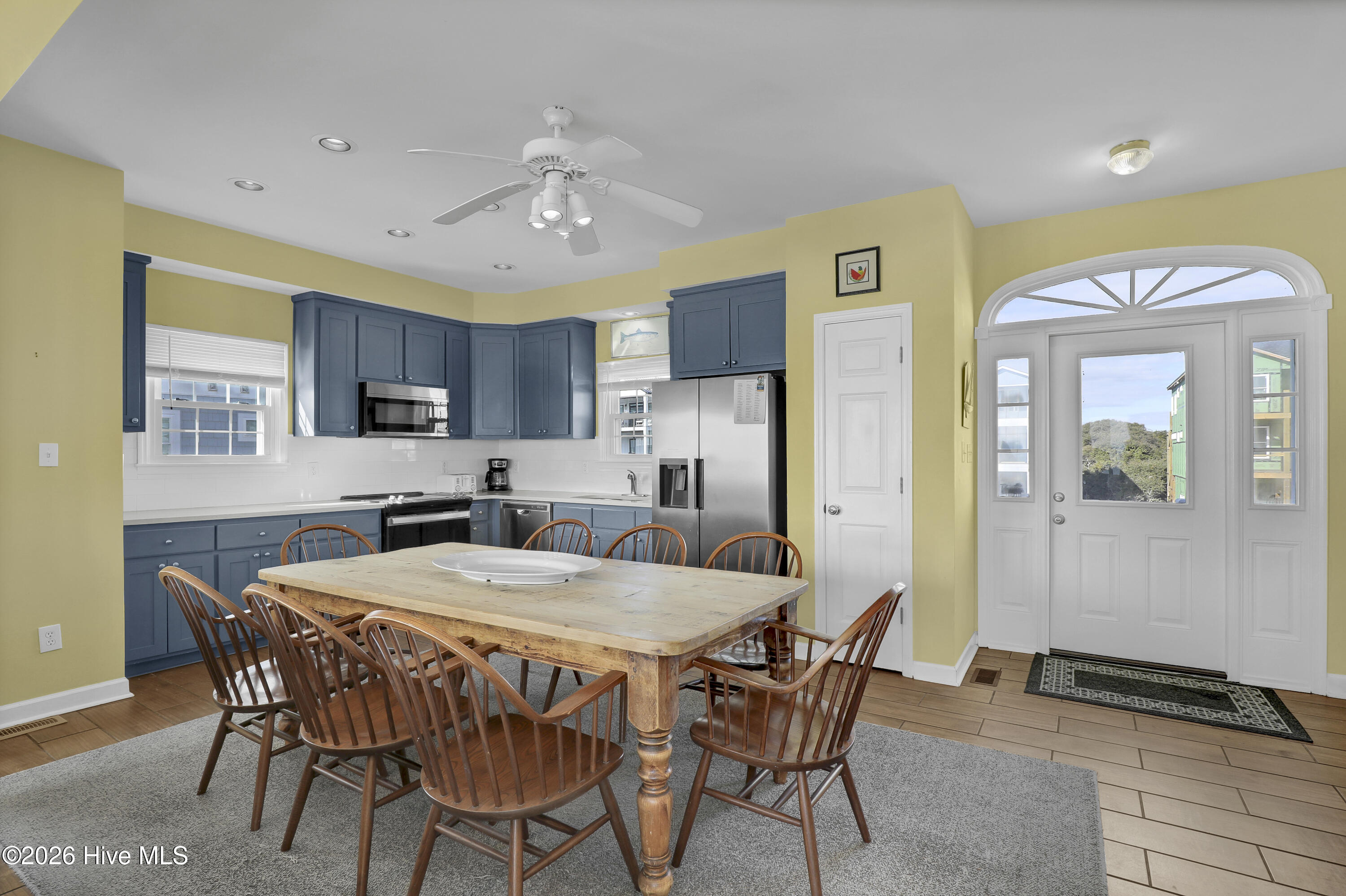 100551936 | Photo 33