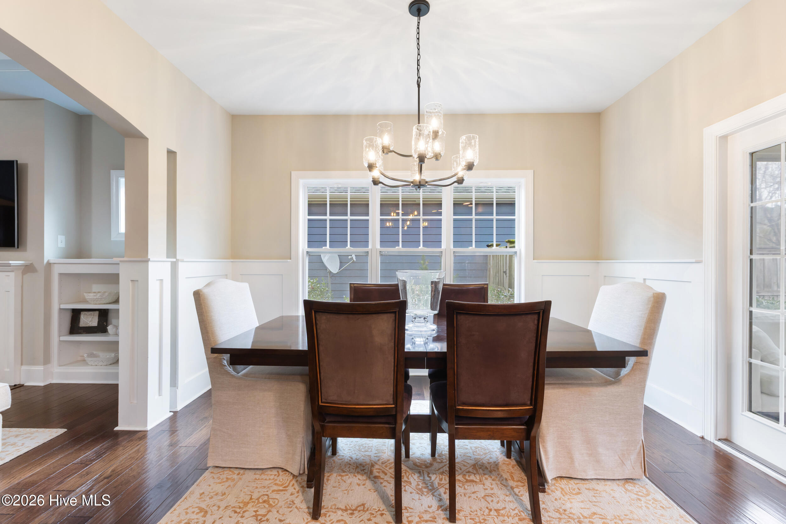 100554071 | Photo 18