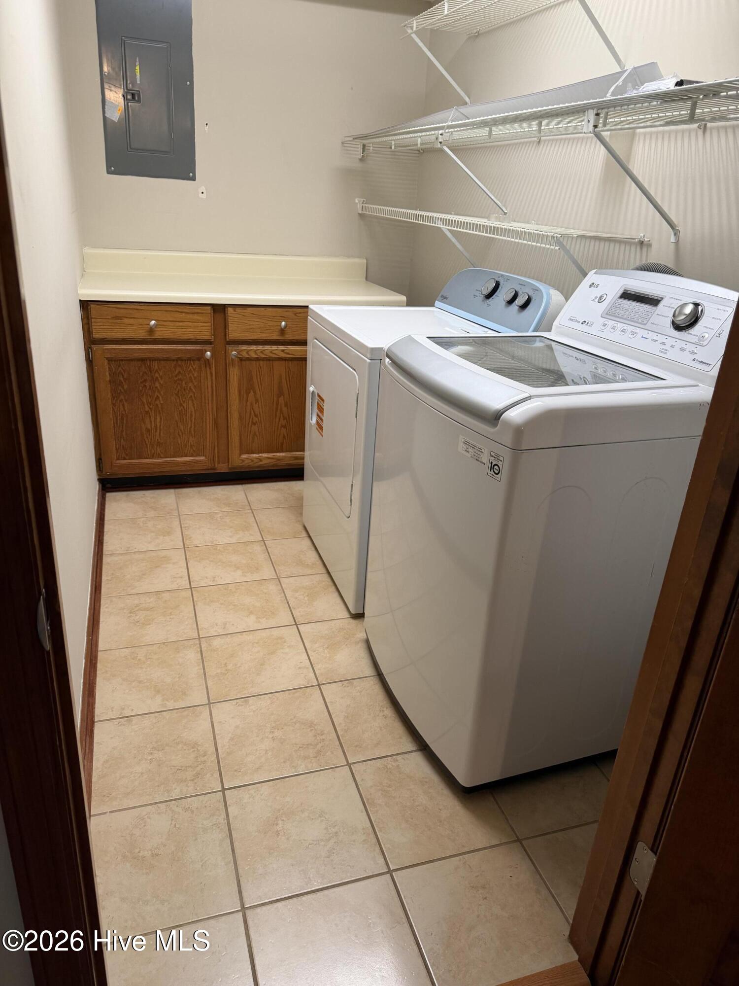 100548583 | Photo 26