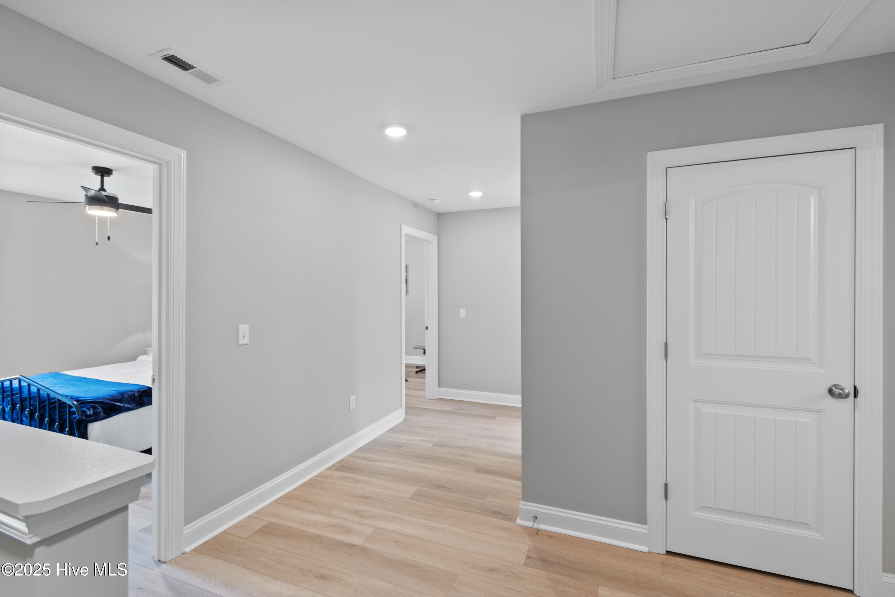 100530702 | Photo 24