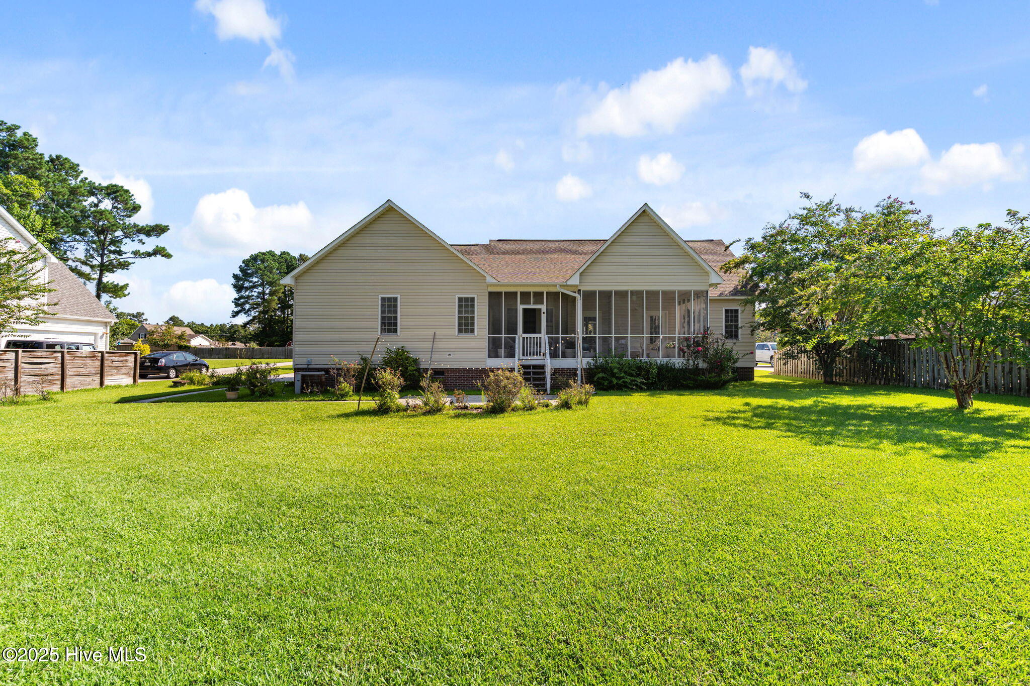 100511511 | Photo 38