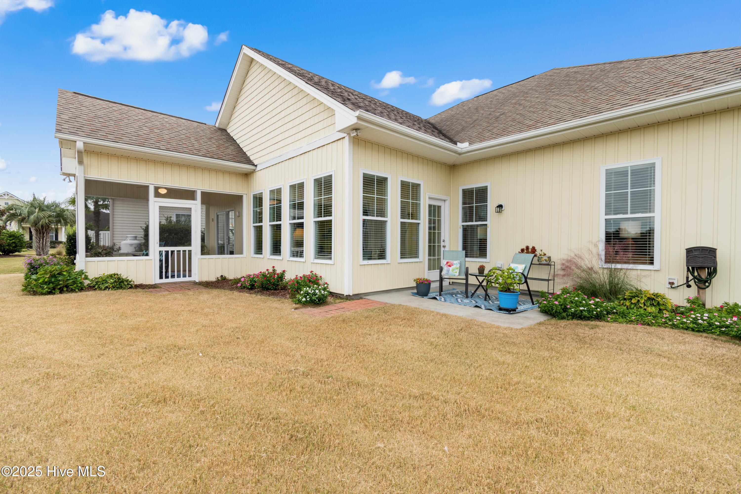 100538736 | Photo 18