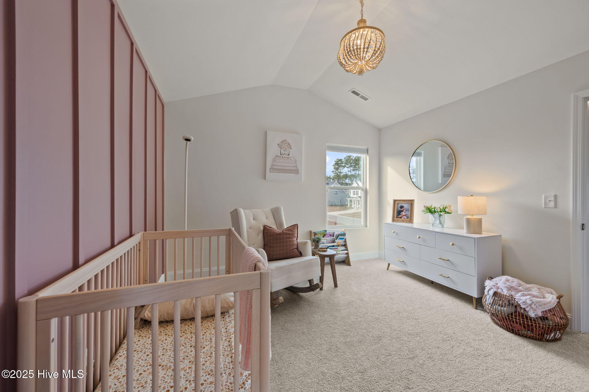 100547055 | Photo 24