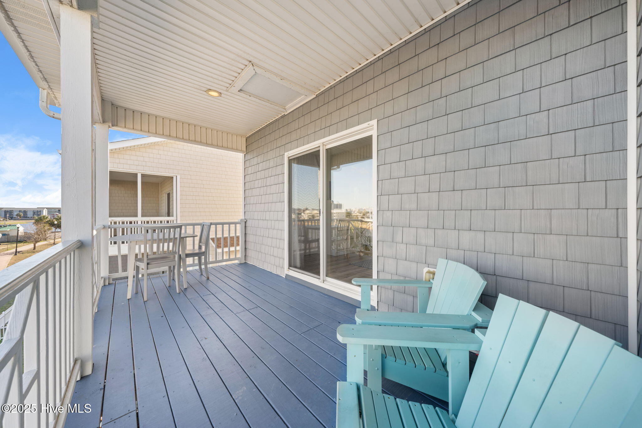 100526205 | Photo 47