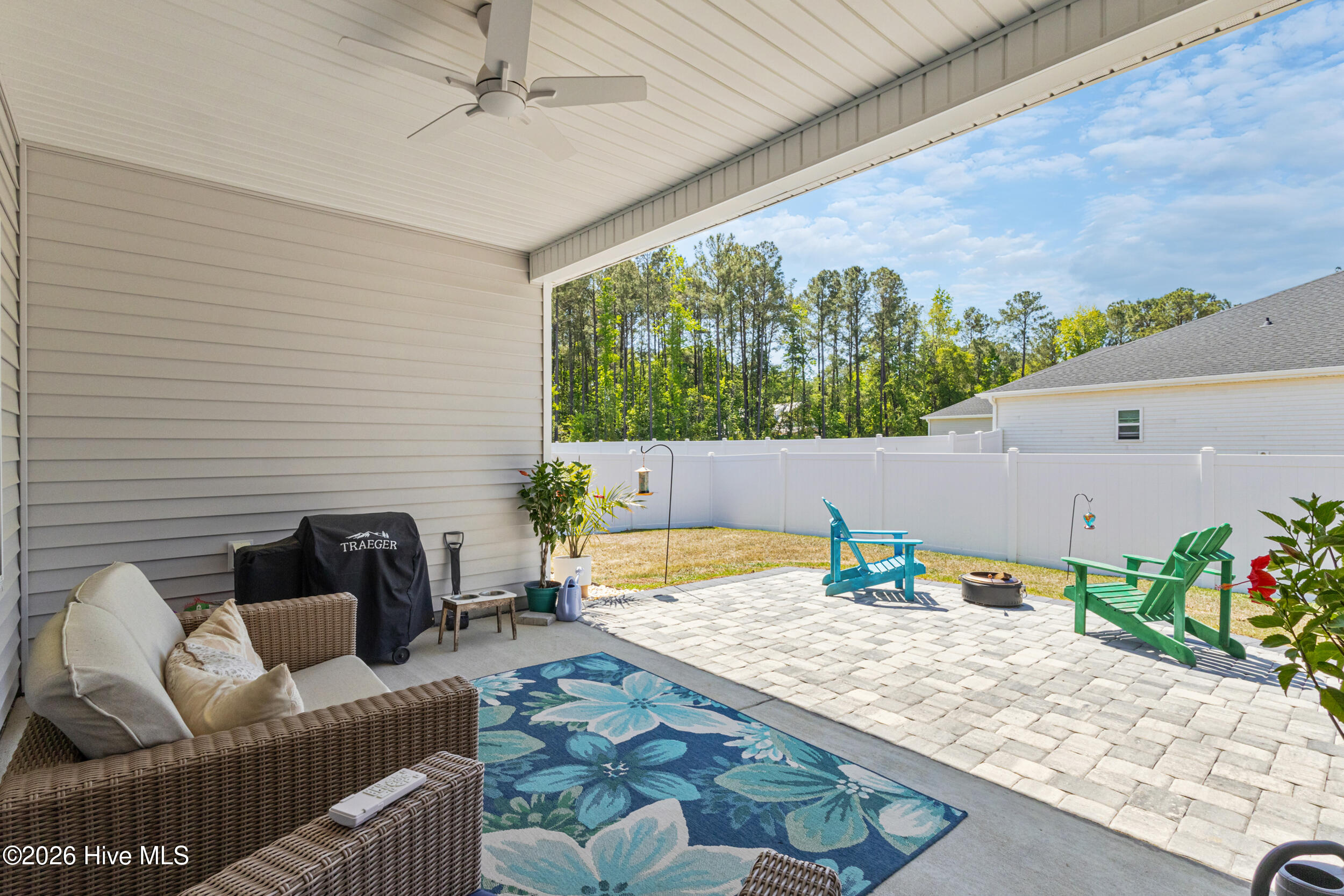 100568412 | Photo 44