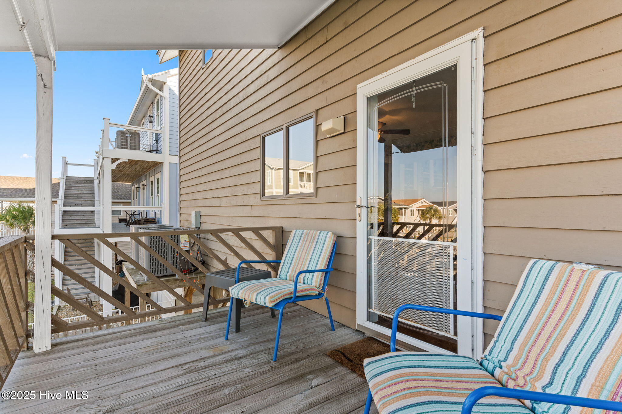 100540487 | Photo 15