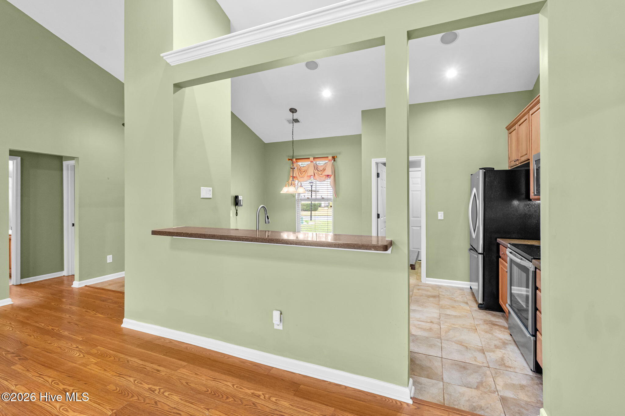 100493950 | Photo 19