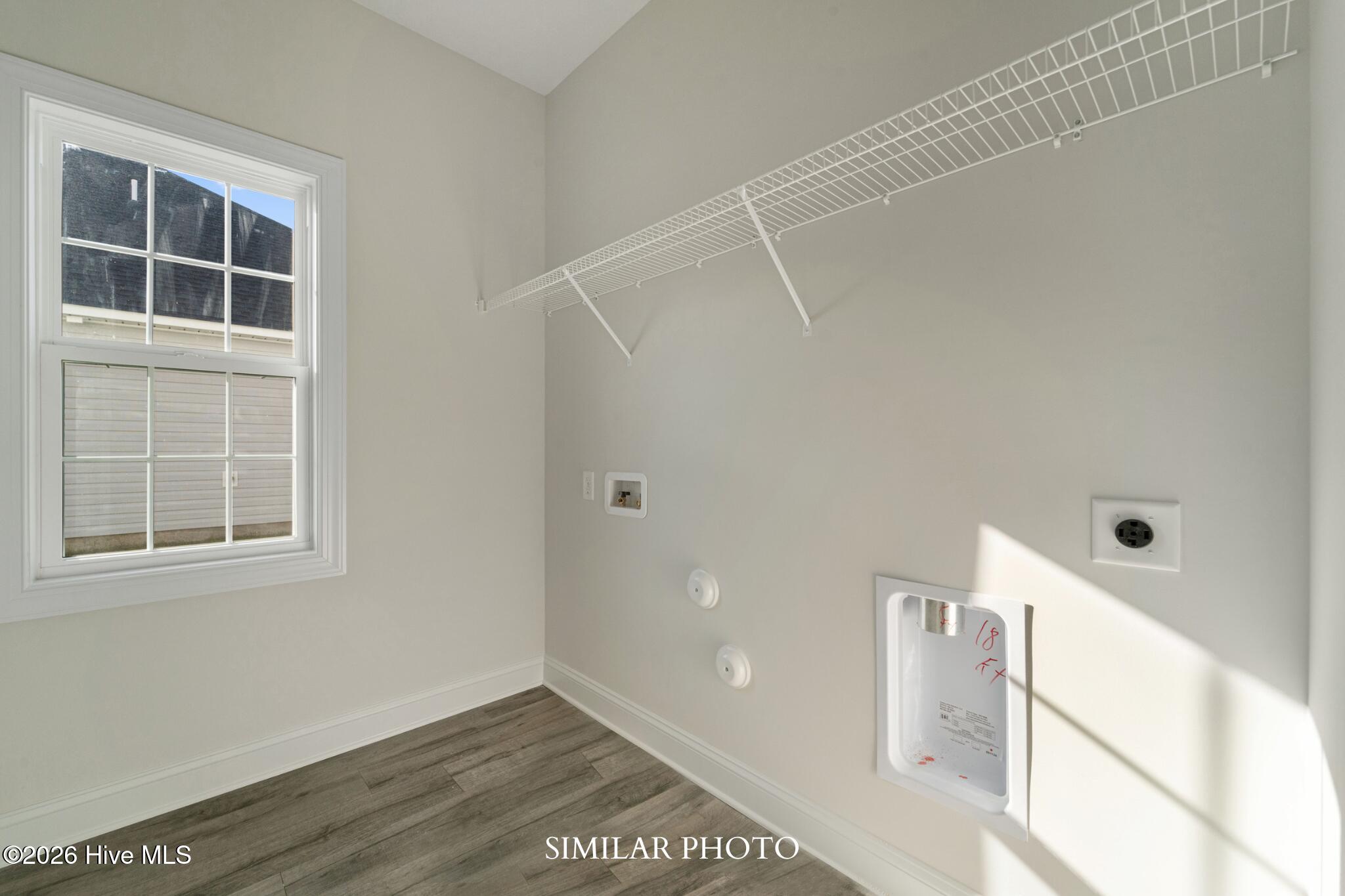 100561558 | Photo 31