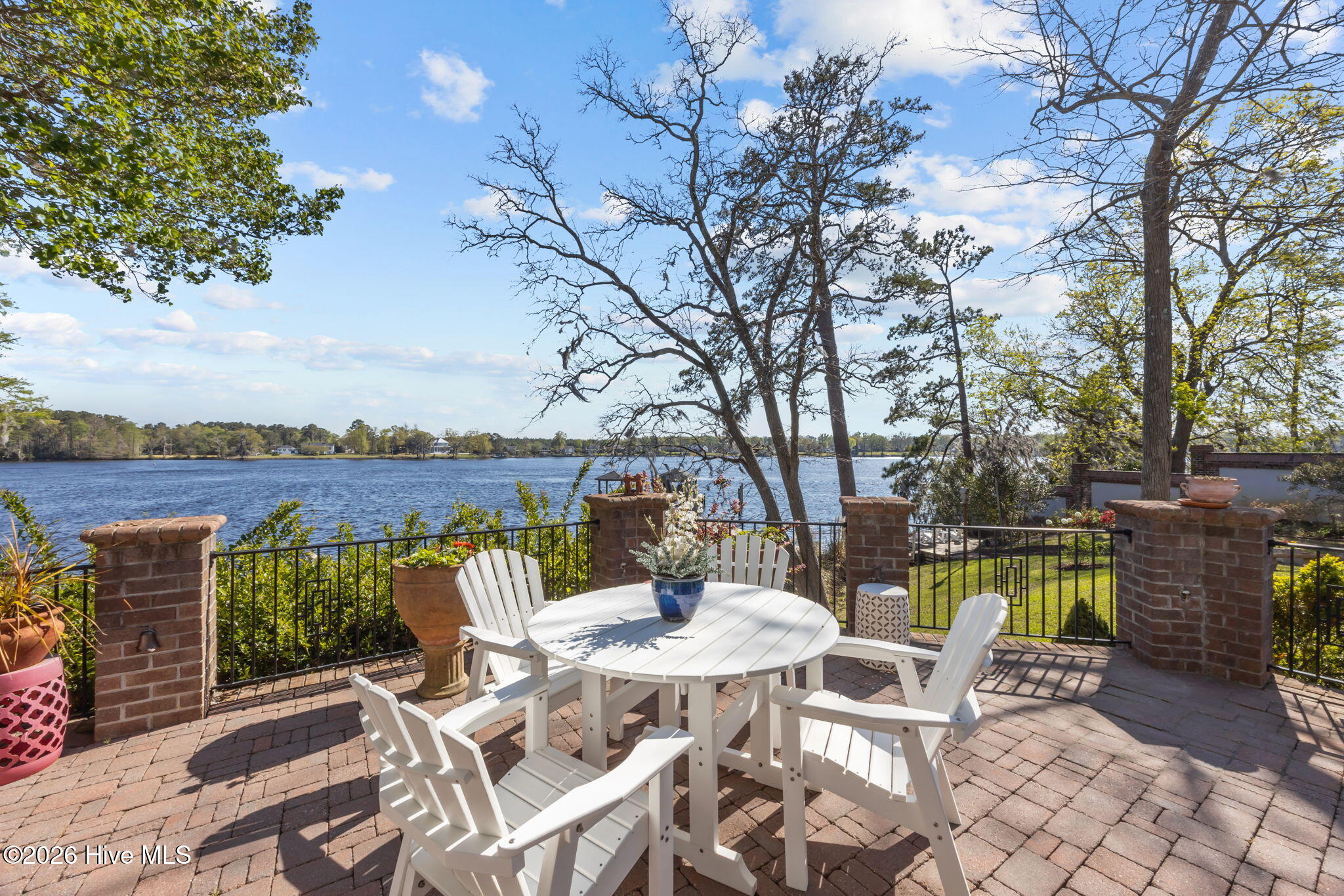 211 Wilson Point Road,Trent Woods