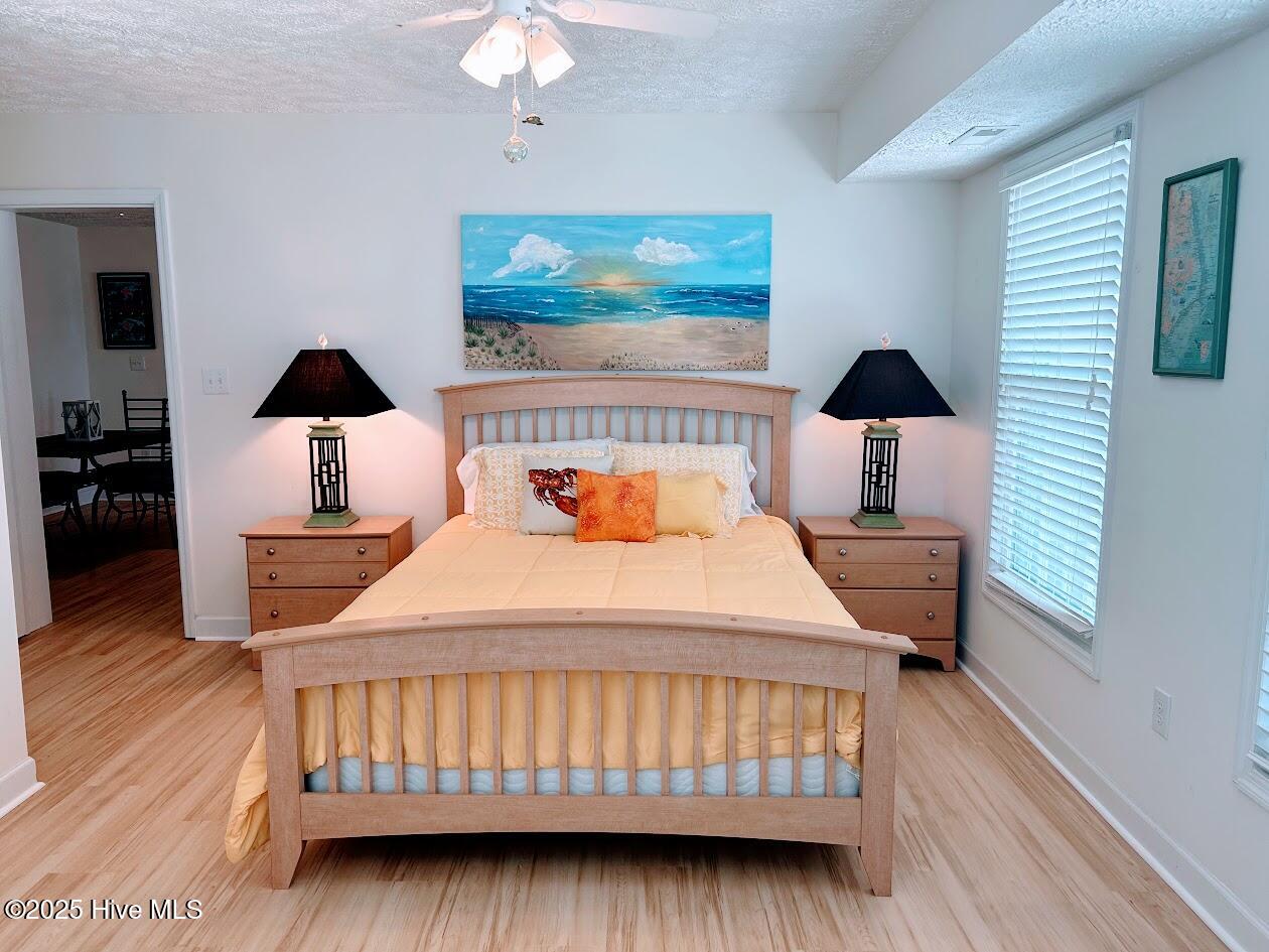 100527040 | Photo 21