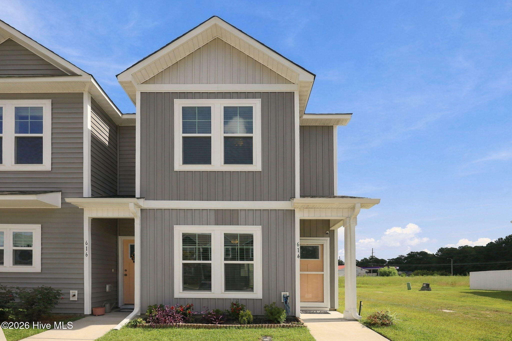 Photo 1 of Townhouse for sale at 614 Jacks Xing Dr, Hubert, NC 28539 | MLS# 100601509 | Listing updated on 2026-09-17