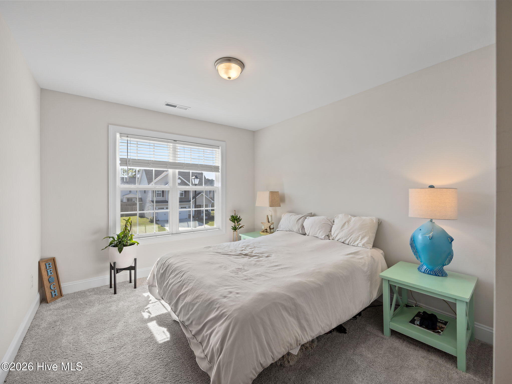 100564865 | Photo 28