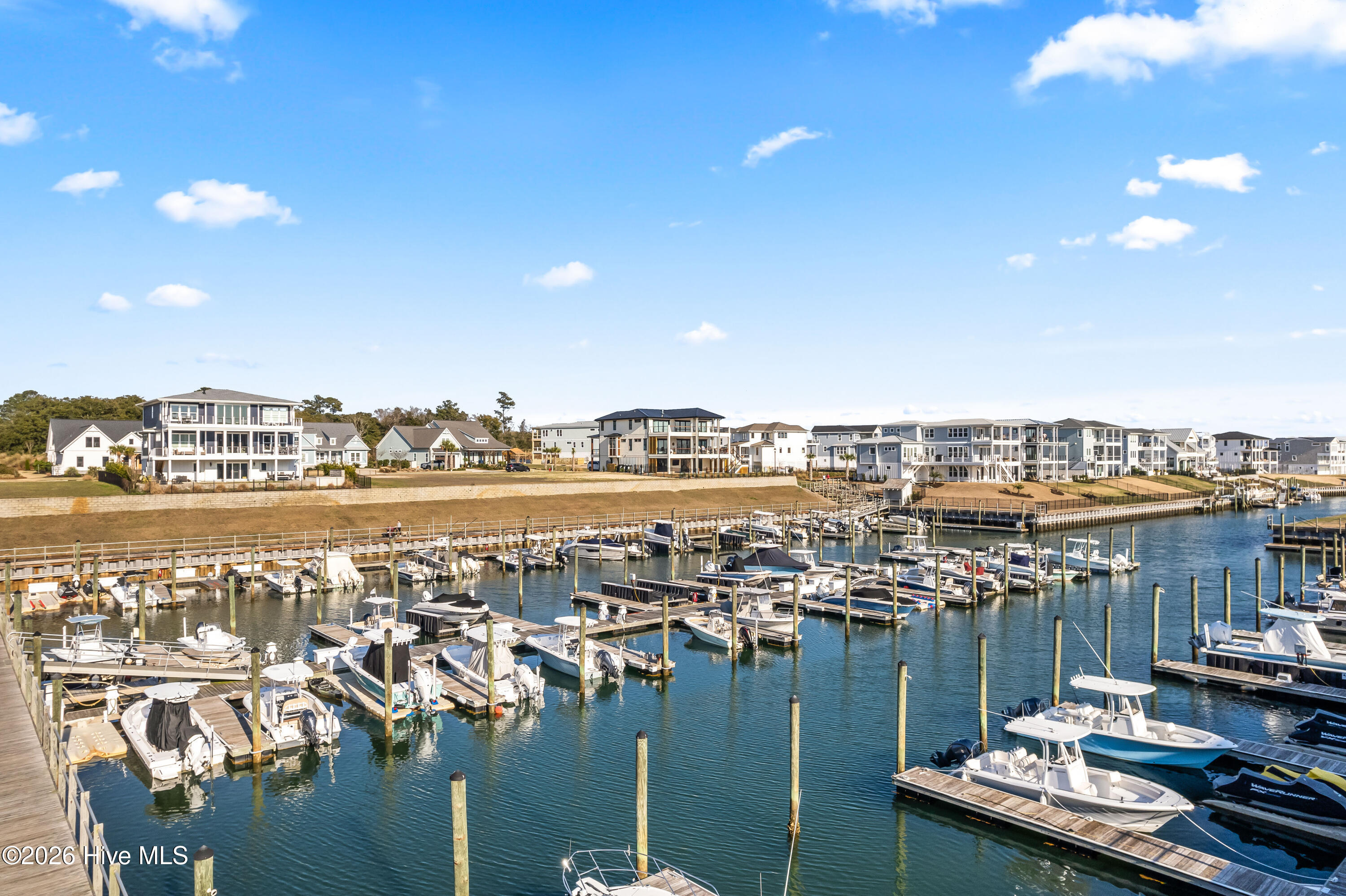 100567165 | Photo 99