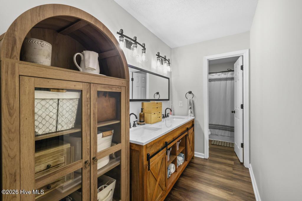 Primary Bath, Double sinks