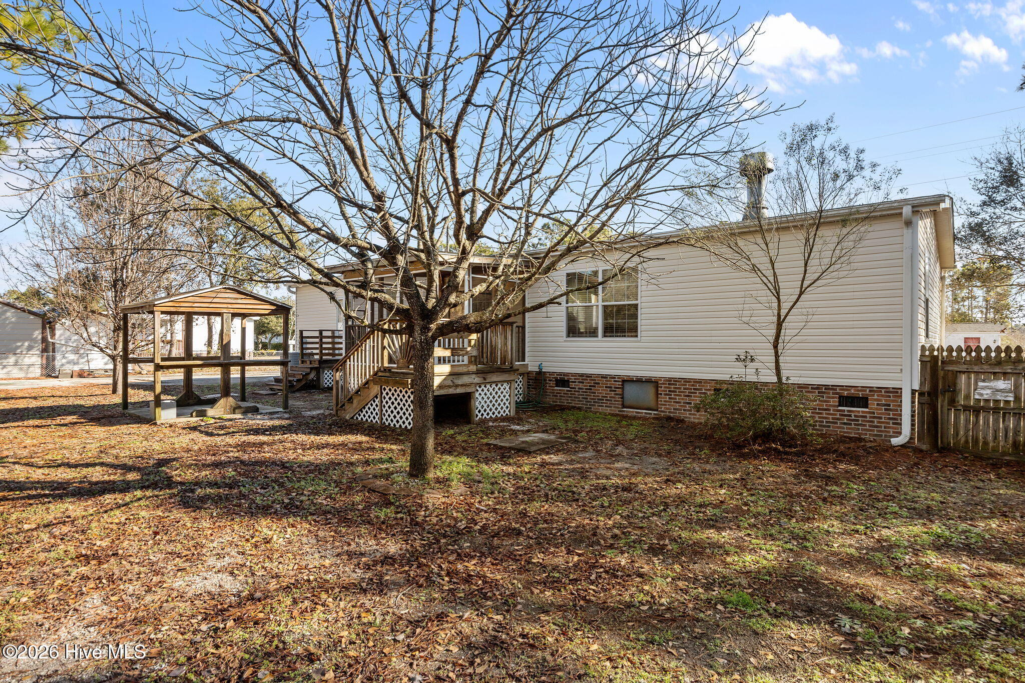 100550408 | Photo 34