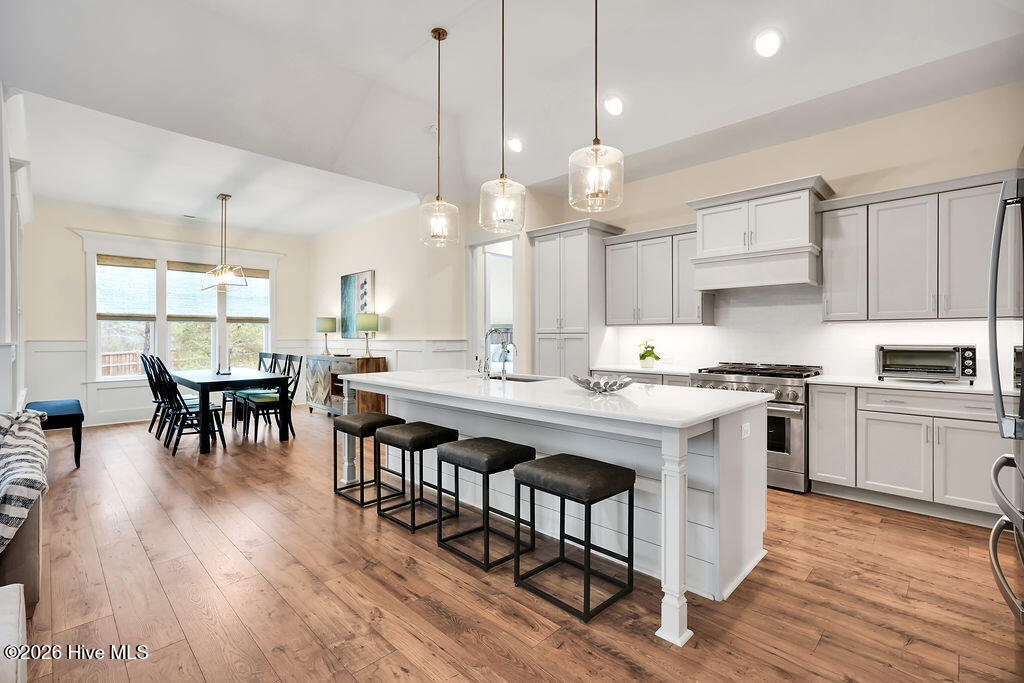 100564545 | Photo 13