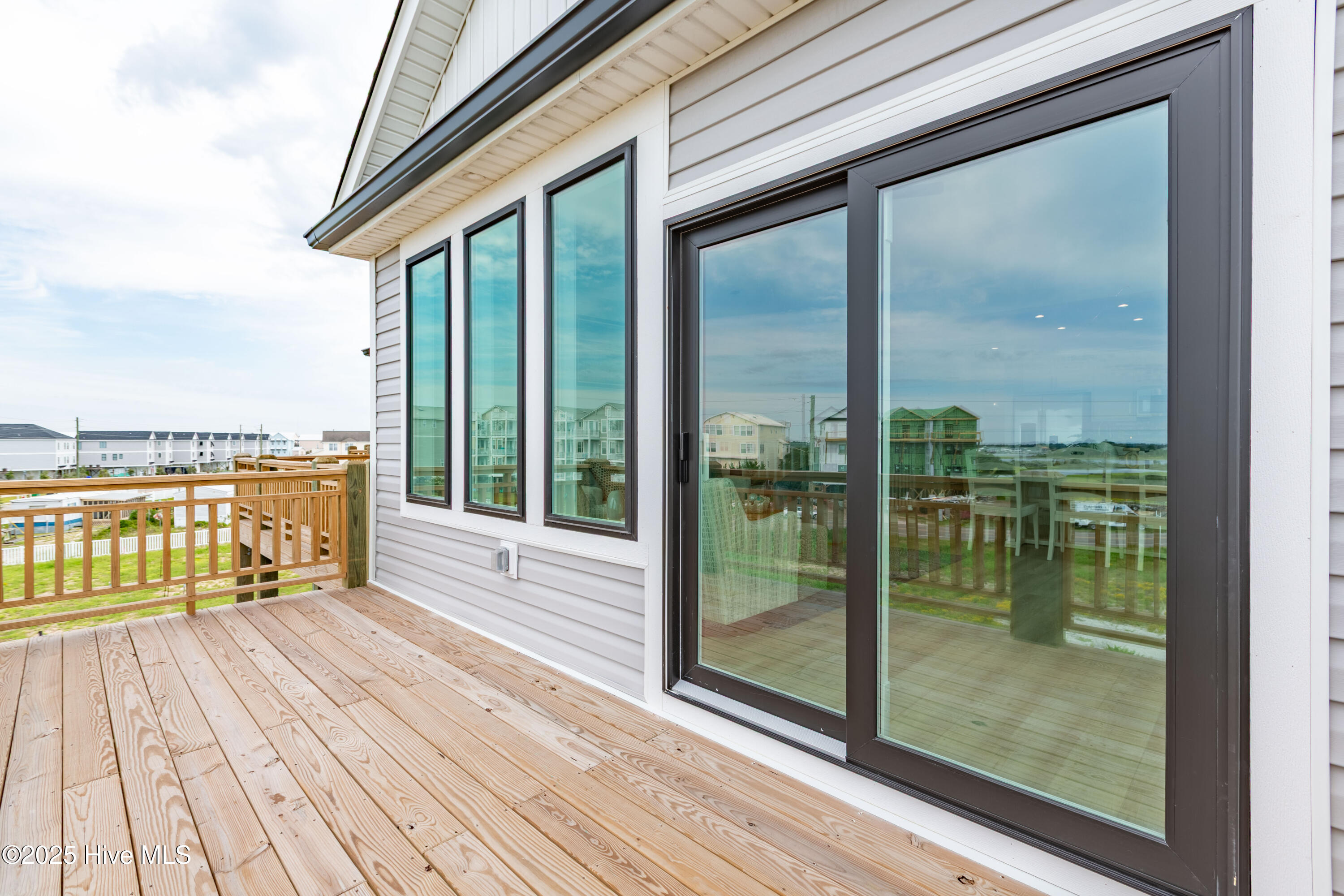 100474523 | Photo 53