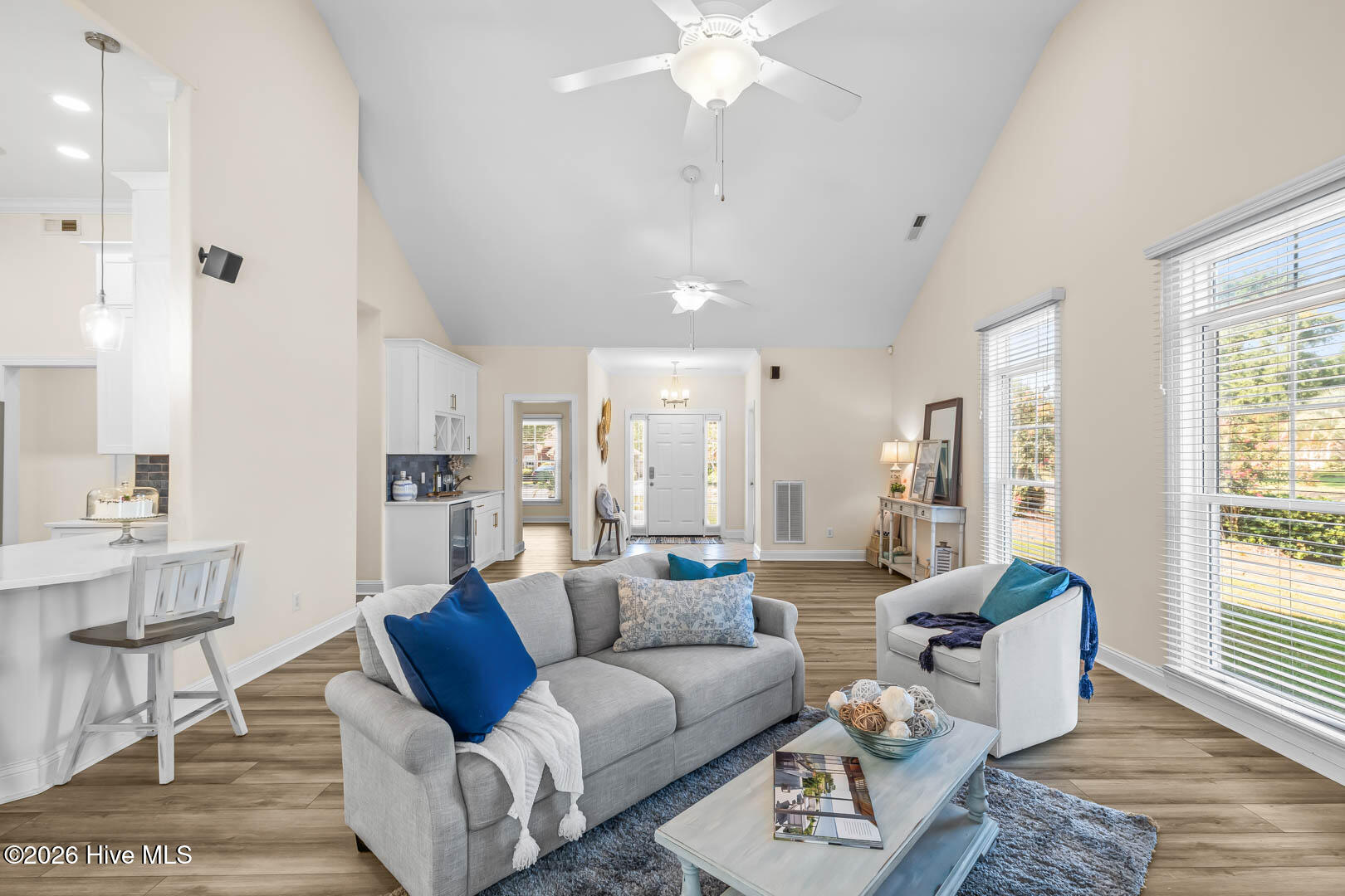 100552363 | Photo 17