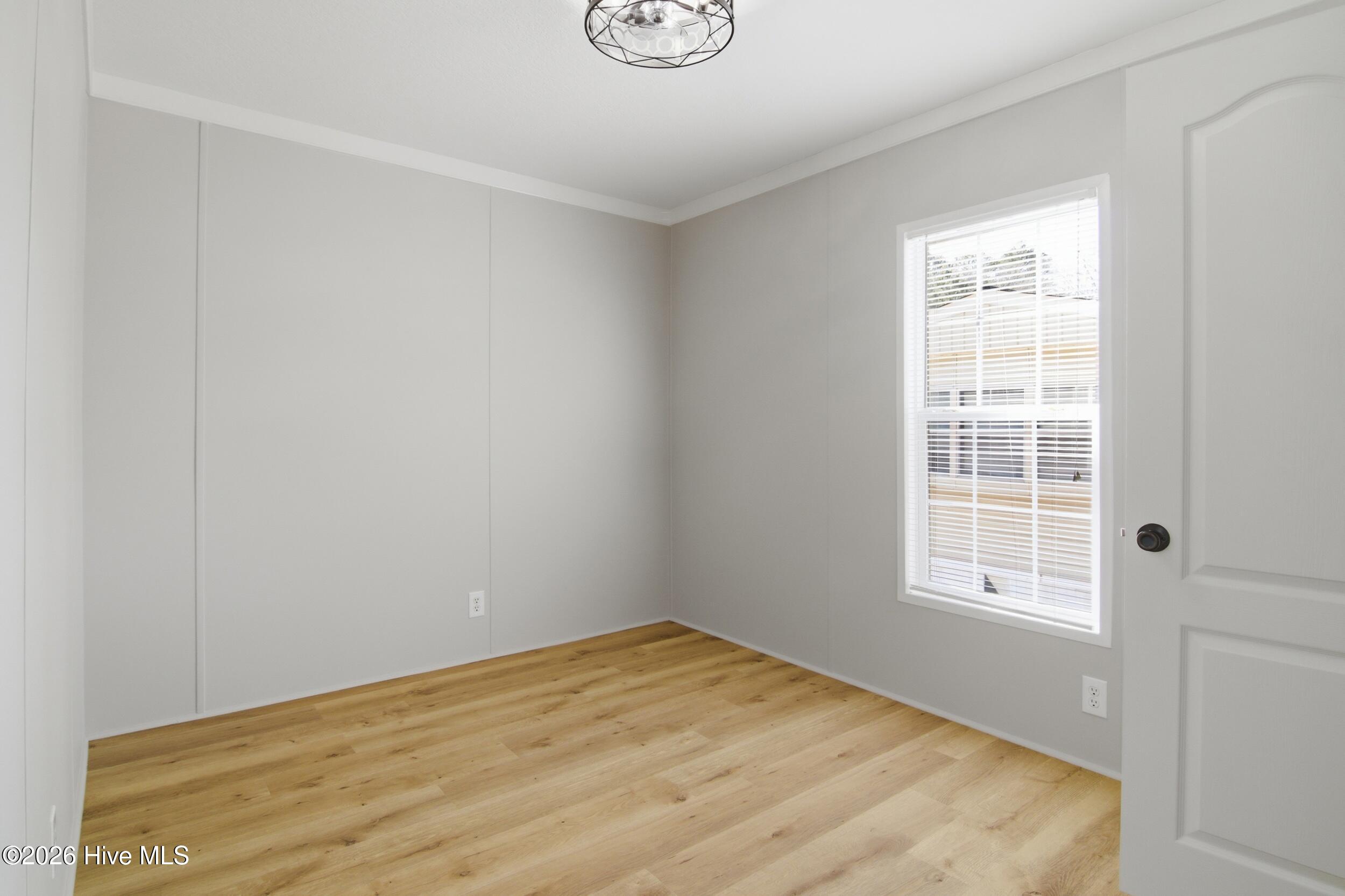 100556837 | Photo 20