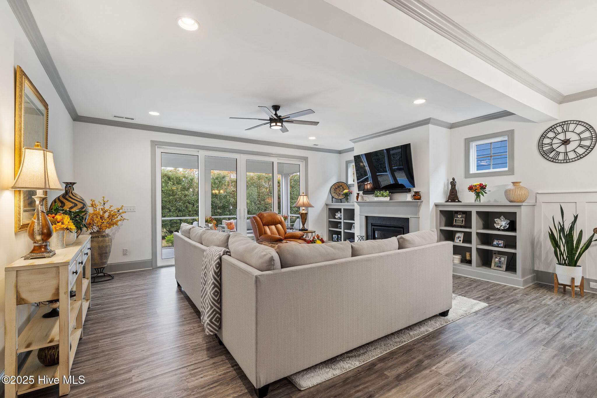 100541268 | Photo 21