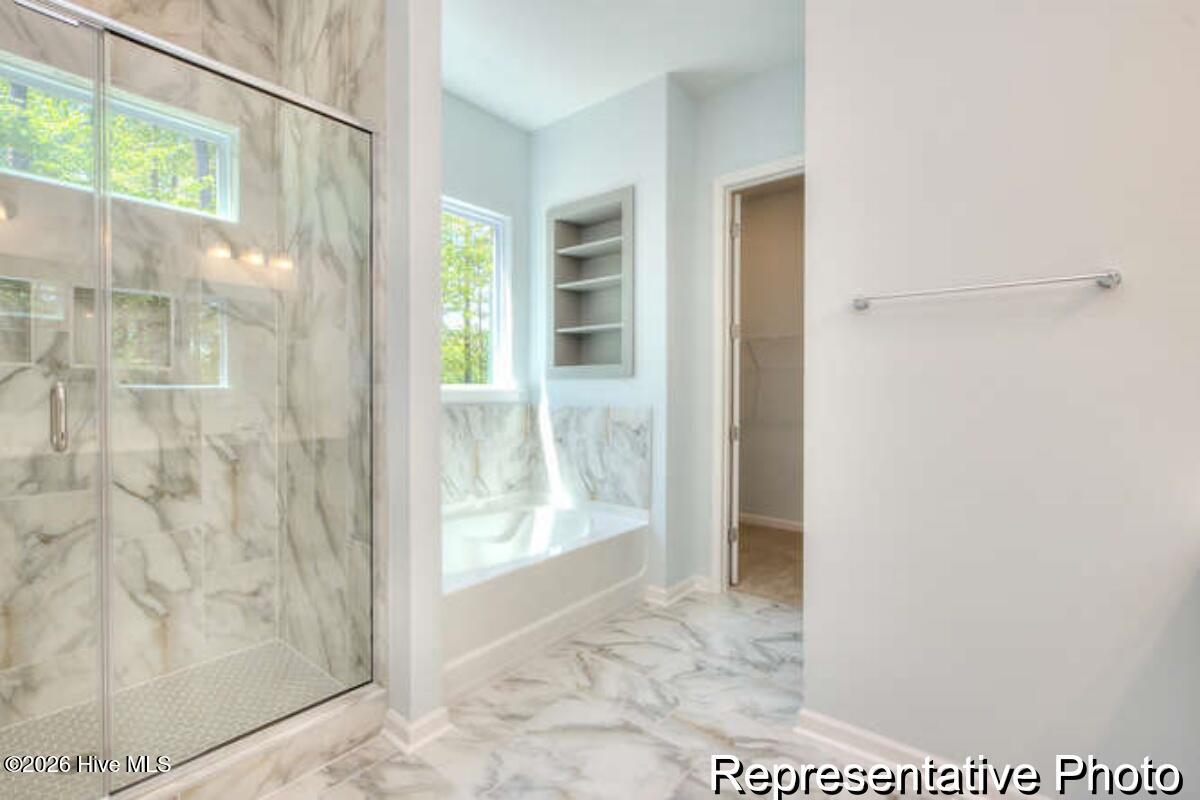 100563715 | Photo 18