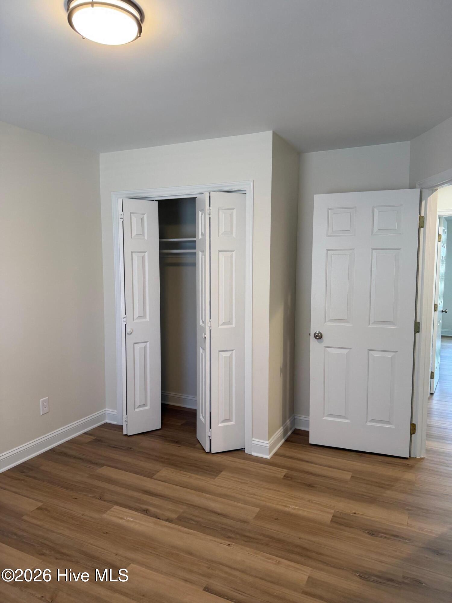 100568177 | Photo 37